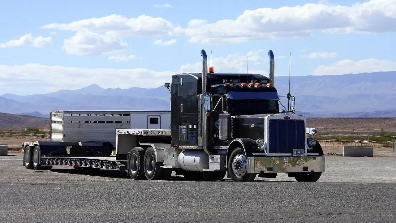 Black Peterbilt Truck