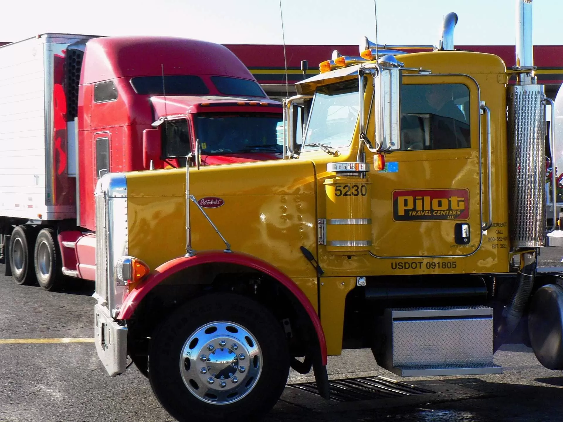 Yellow Peterbilt