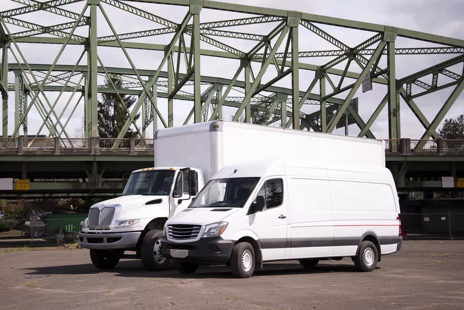 Box truck and Spriner