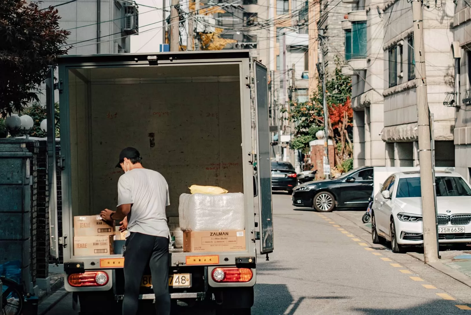 Man unload truck