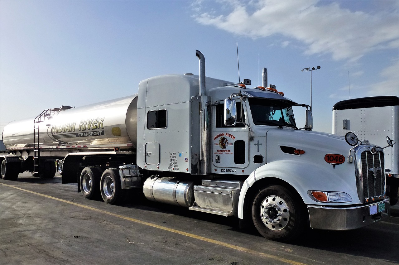 Finding the Right Commercial Truck Insurance: A Step-by-Step Guide