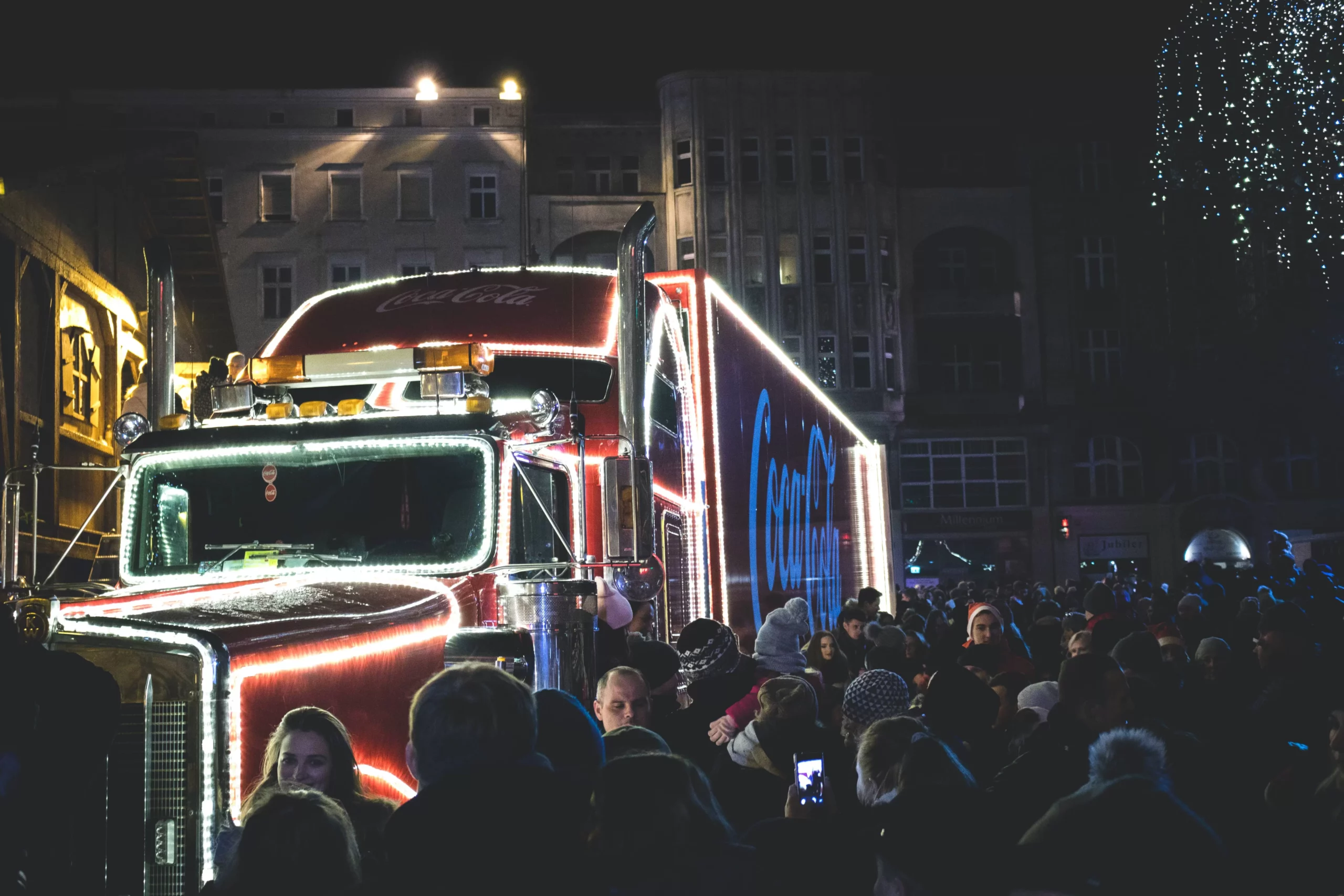 christmas truck of coca cola scaled