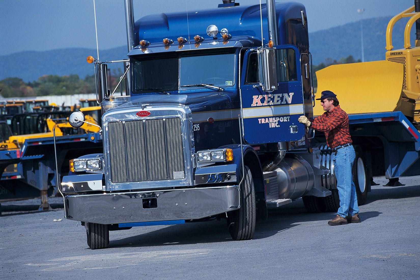 how much does semi truck owner operator make