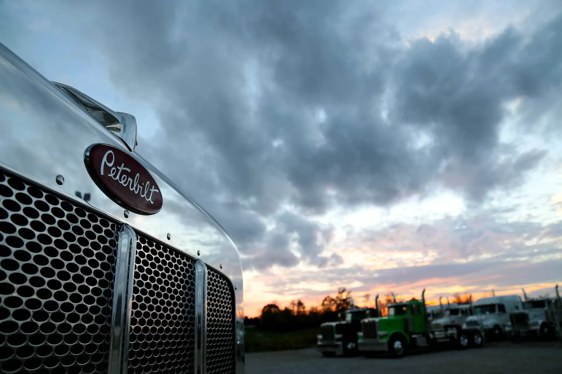 Photo of Peterbilt label on truck parking